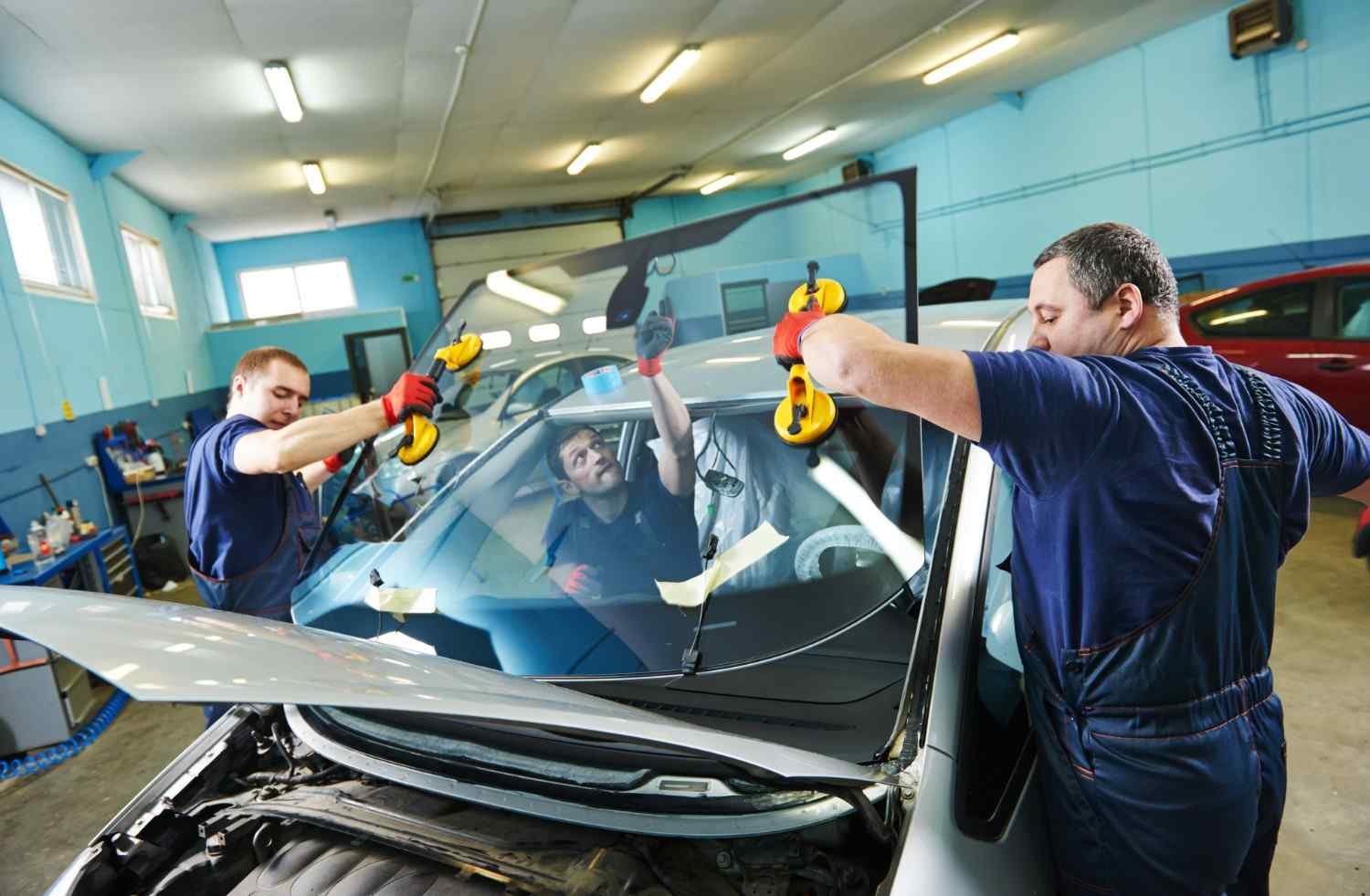 Auto Glass Repair Northridge CA